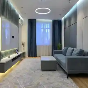 2-комн. квартира, 6 этаж, 44м², Танк, Голубой экран