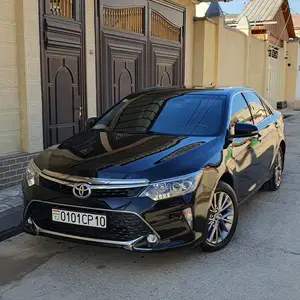 Toyota Camry, 2017