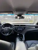 Toyota Camry, 2018-9