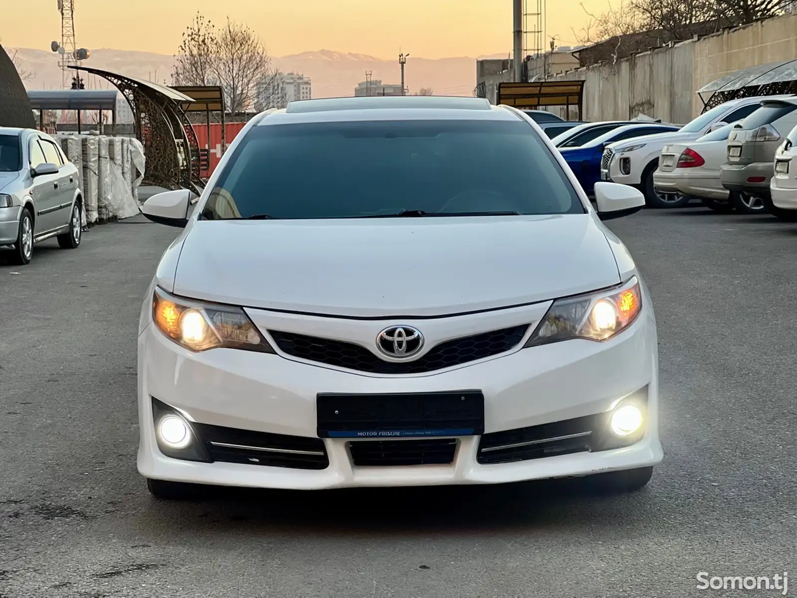 Toyota Camry, 2012-1