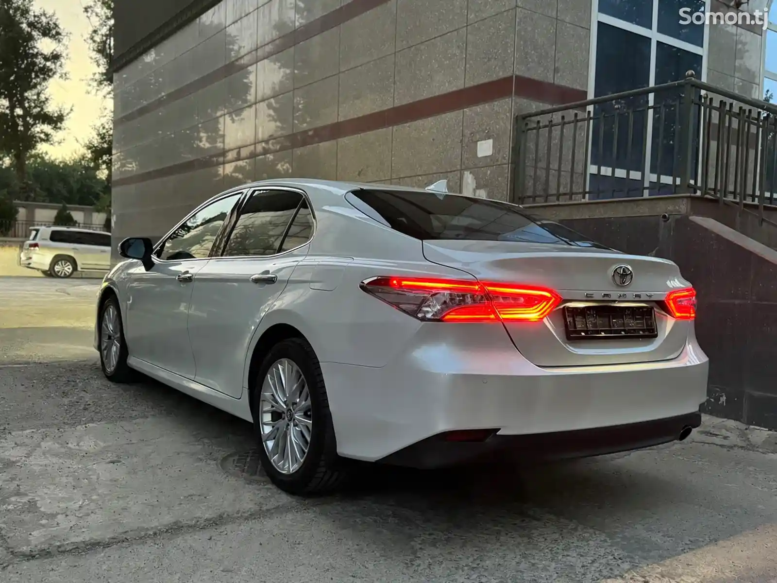 Toyota Camry, 2018-4