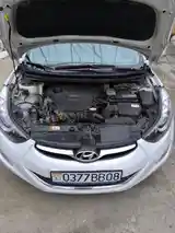 Hyundai Elantra, 2012-11