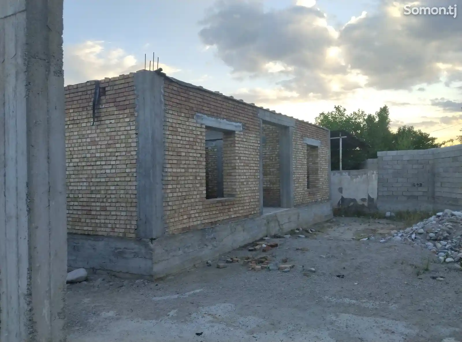 Продажа постройки с земельным участком 5 сот., дехаи бахор-2