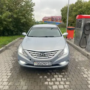 Hyundai Sonata, 2011