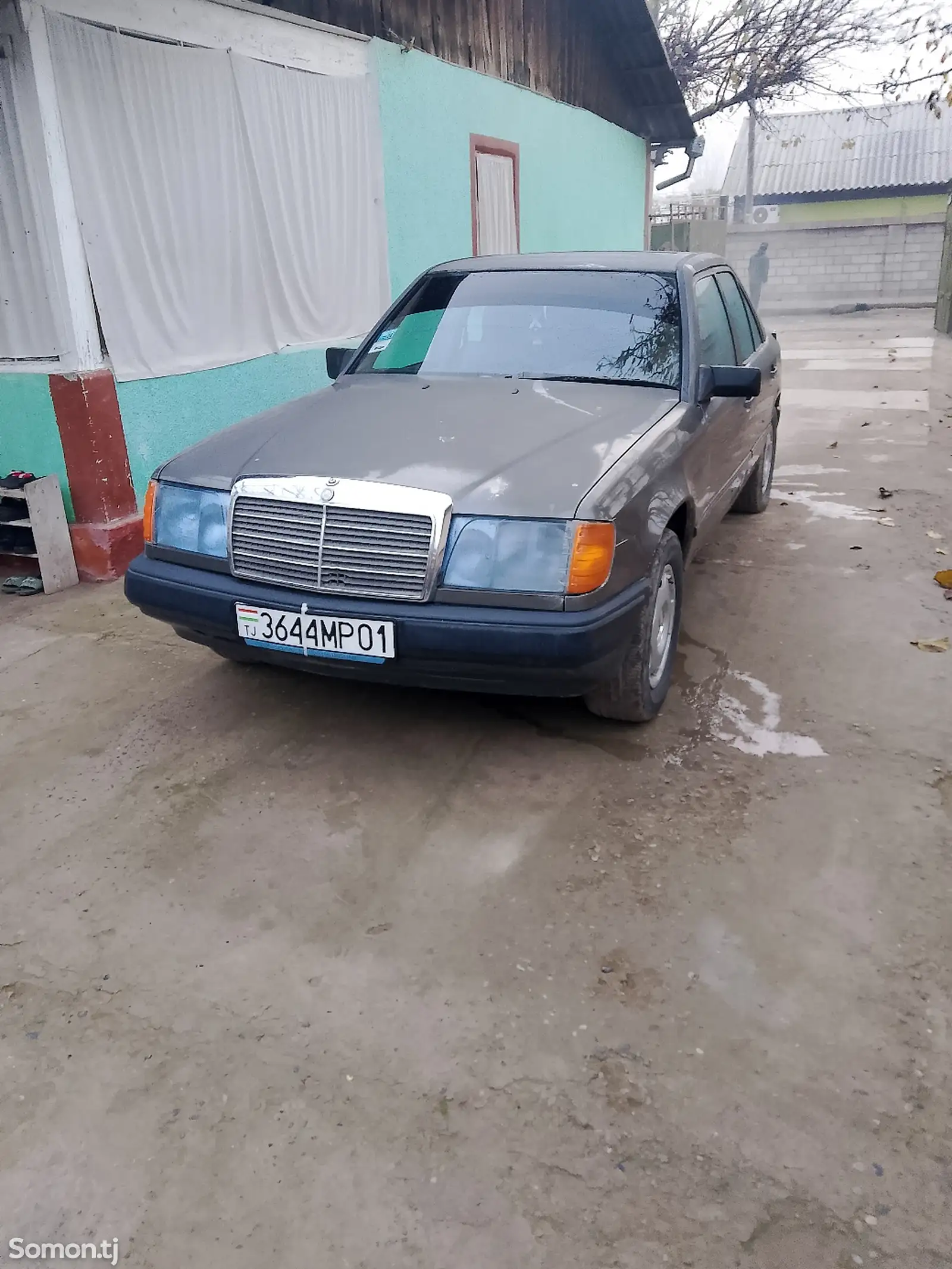 Mercedes-Benz W124, 1988-1