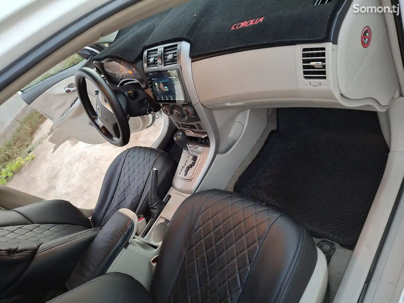 Toyota Corolla, 2011-8