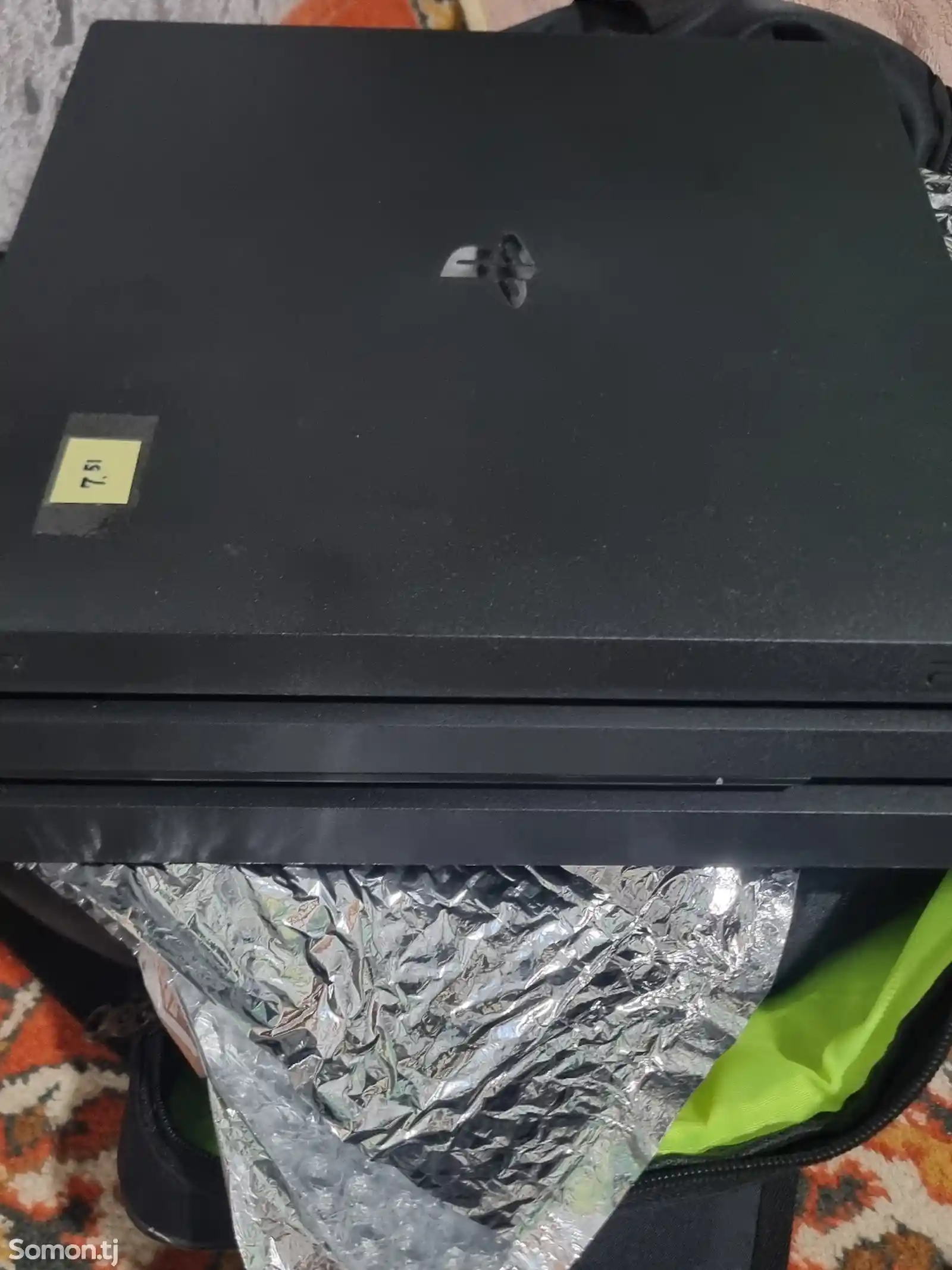 Игровая приставка Ps 4 pro-4