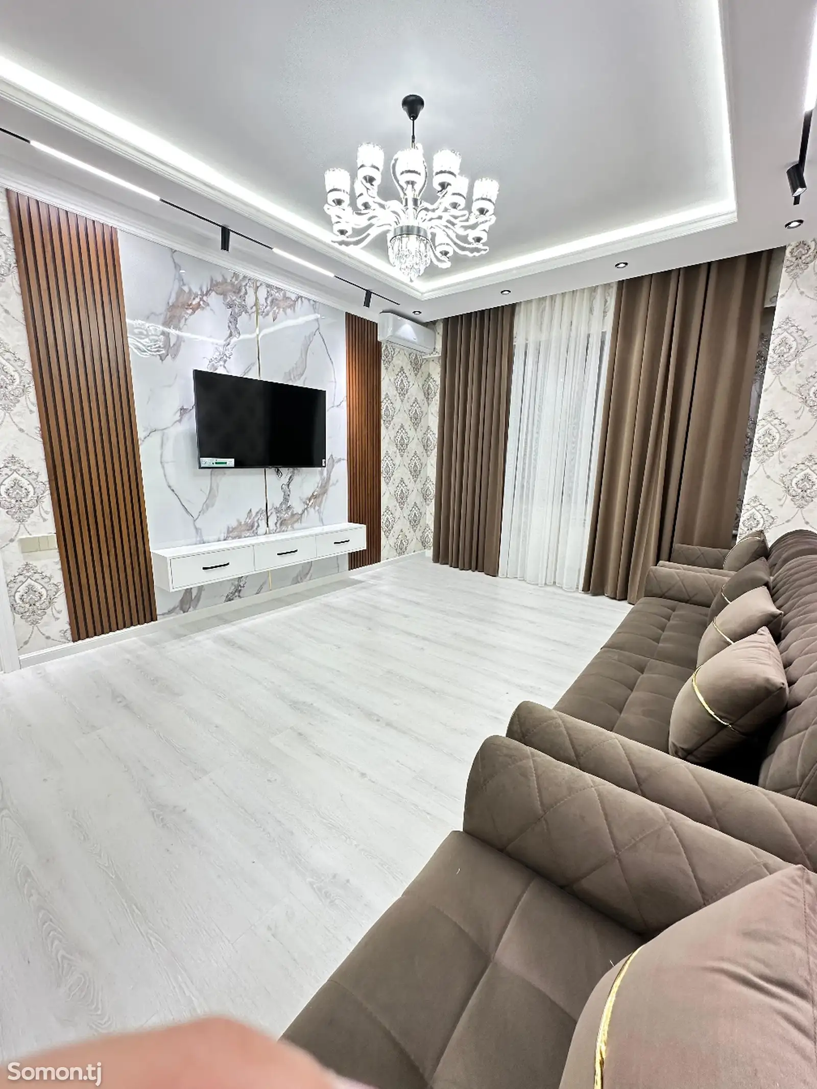 2-комн. квартира, 5 этаж, 60м², Овир-4