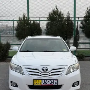 Toyota Camry, 2010