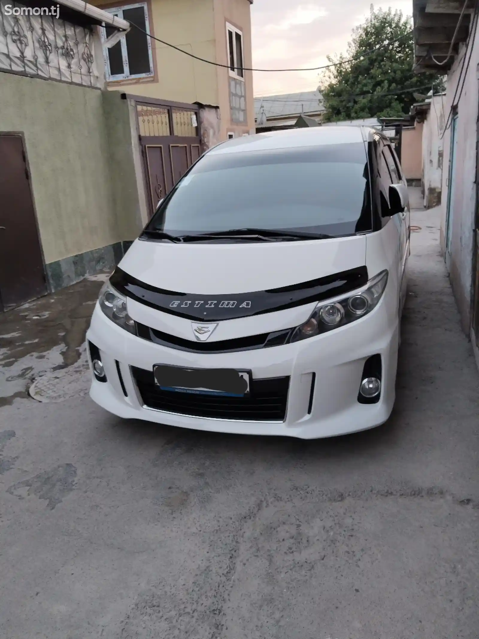 Toyota Estima, 2016-1