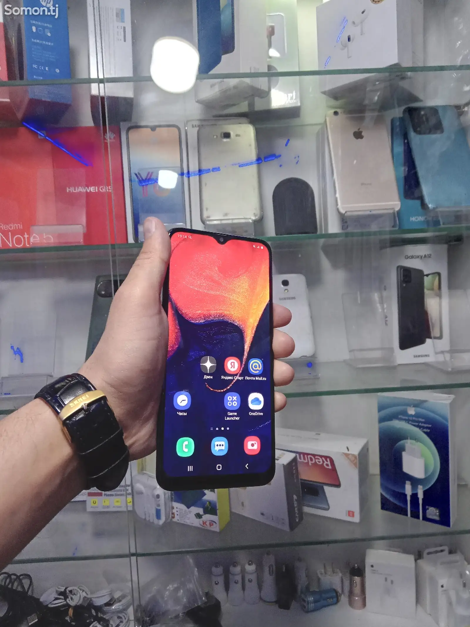 Samsung Galaxy A50-2