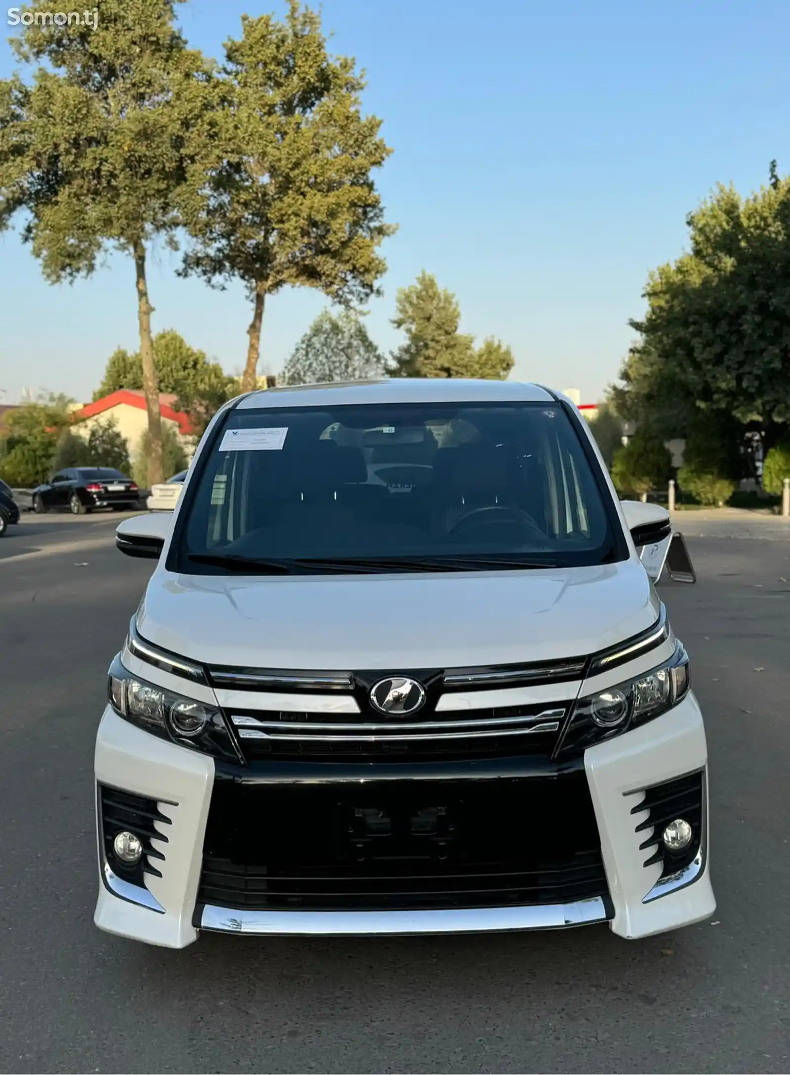 Toyota Voxy, 2014-3