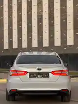 Toyota Camry, 2019-5