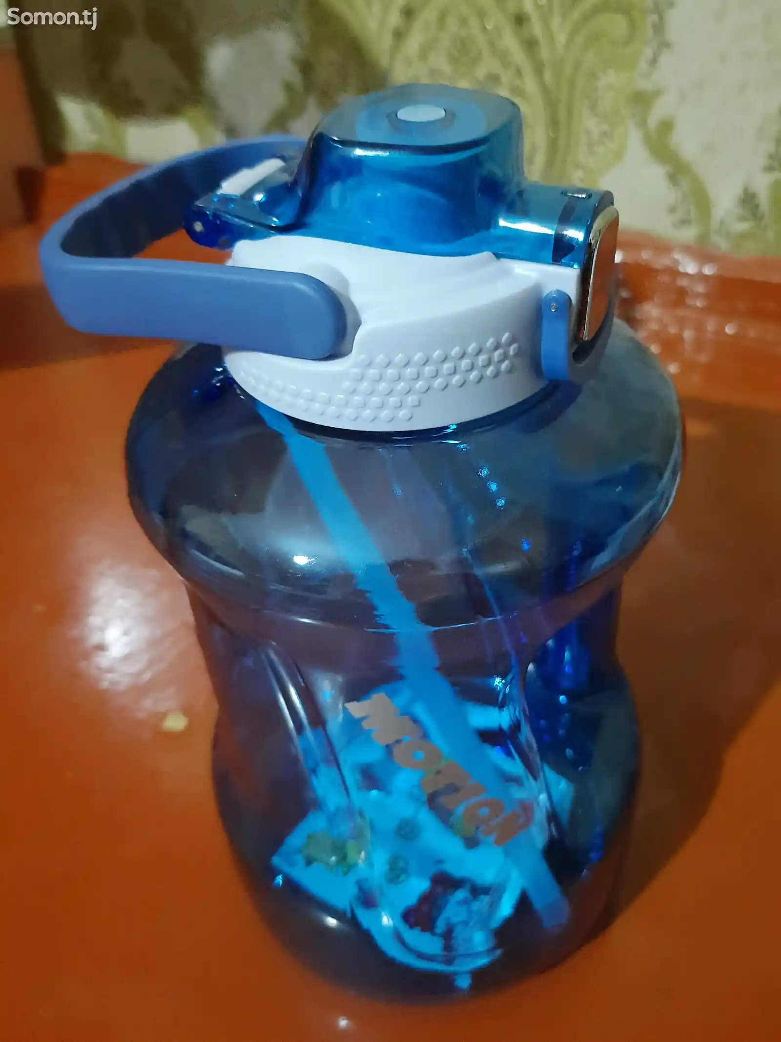 Бутылка спортивная для воды 2200мл-1