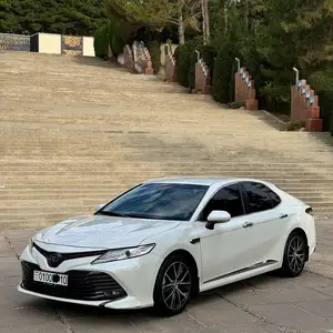 Toyota Camry, 2017