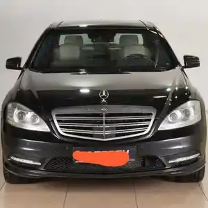 Лобовое стекло от Mercedes Benz W221