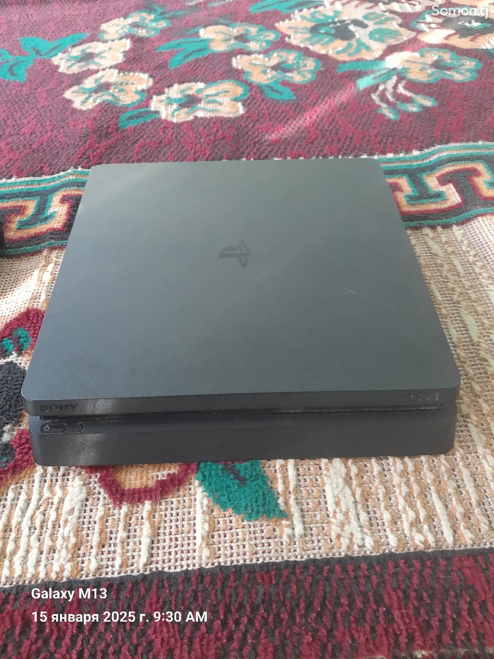 Игровая приставка Sony PlayStation 4 slim-1