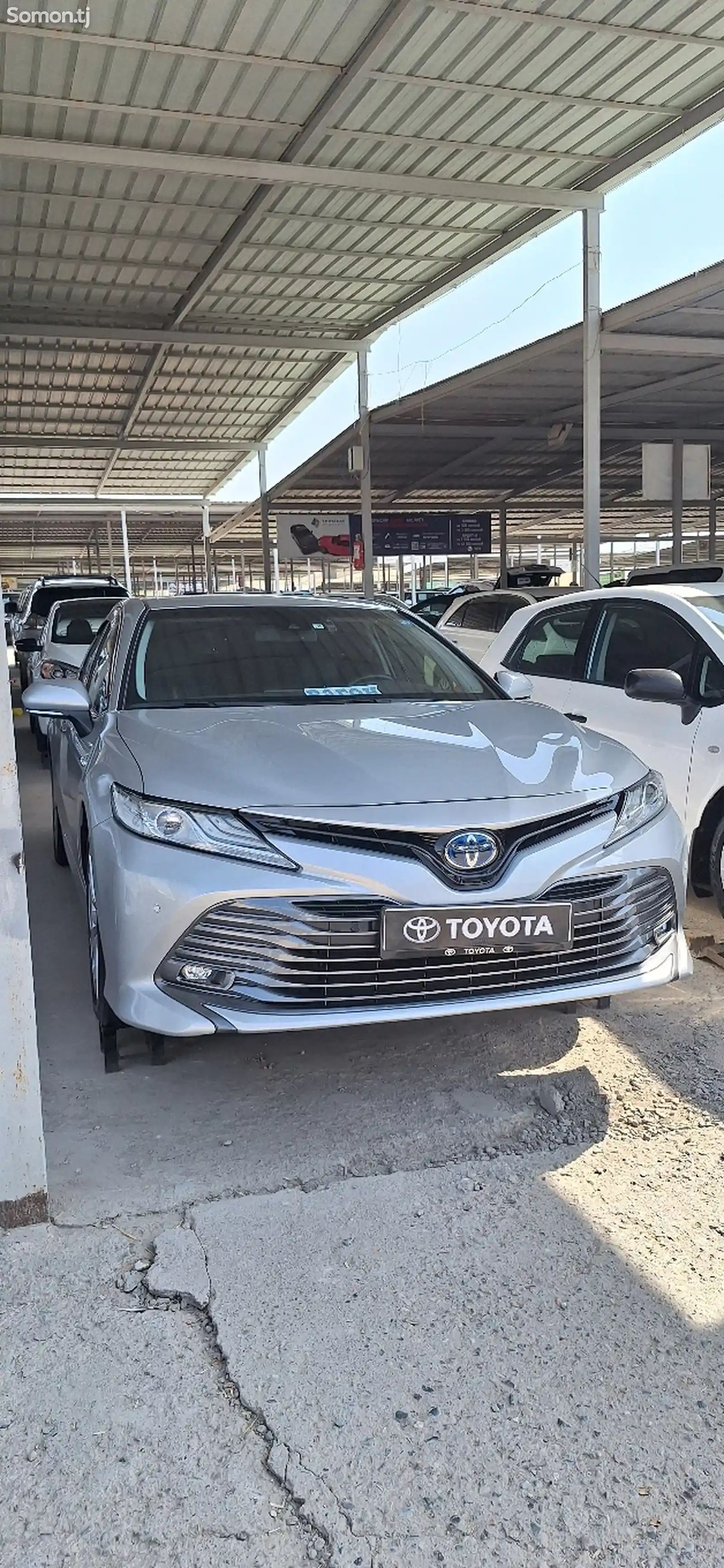 Toyota Camry, 2018-1