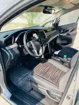 Toyota Innova, 2018-10