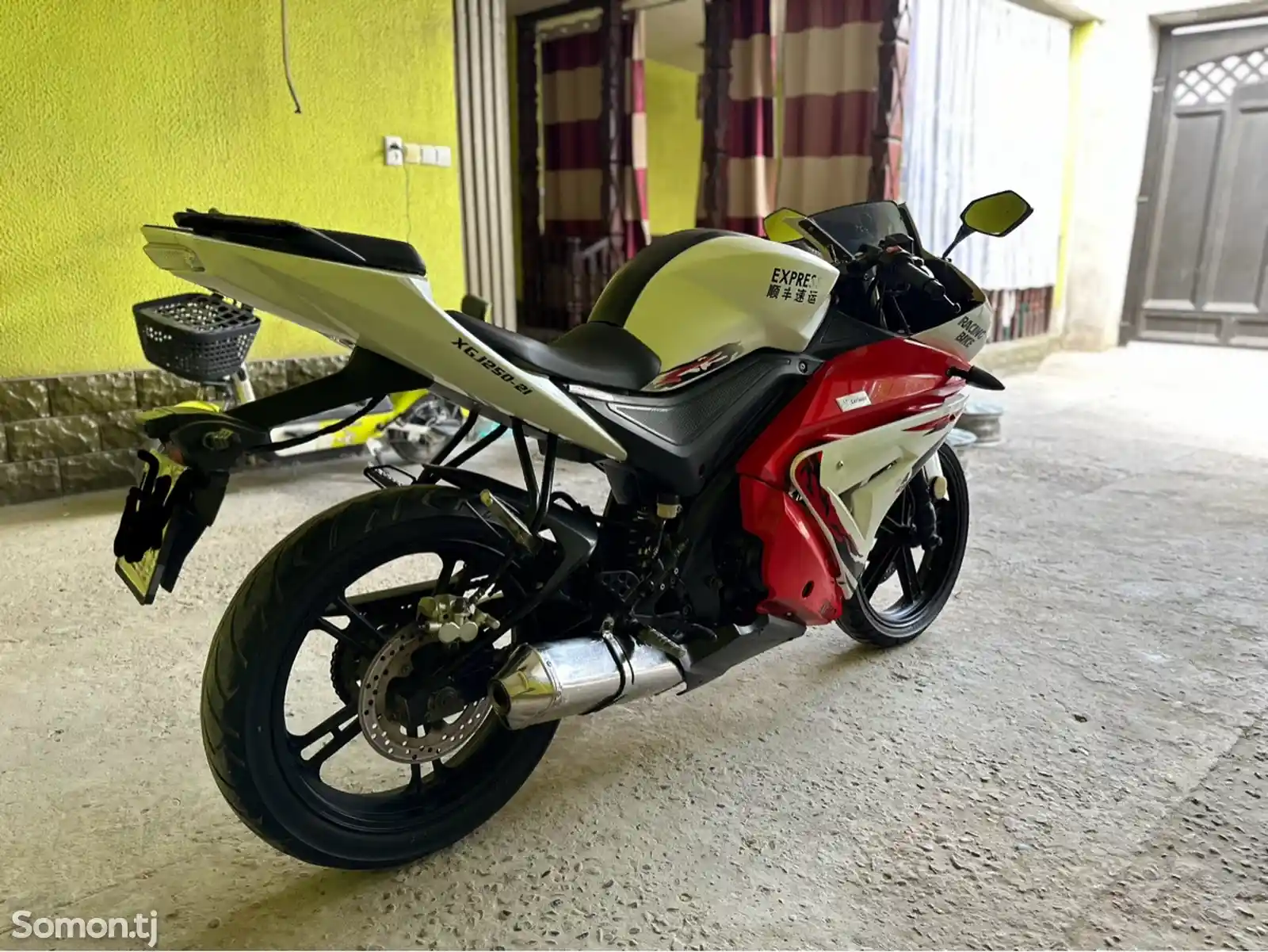 Мотоцикл Yamaha 250-4