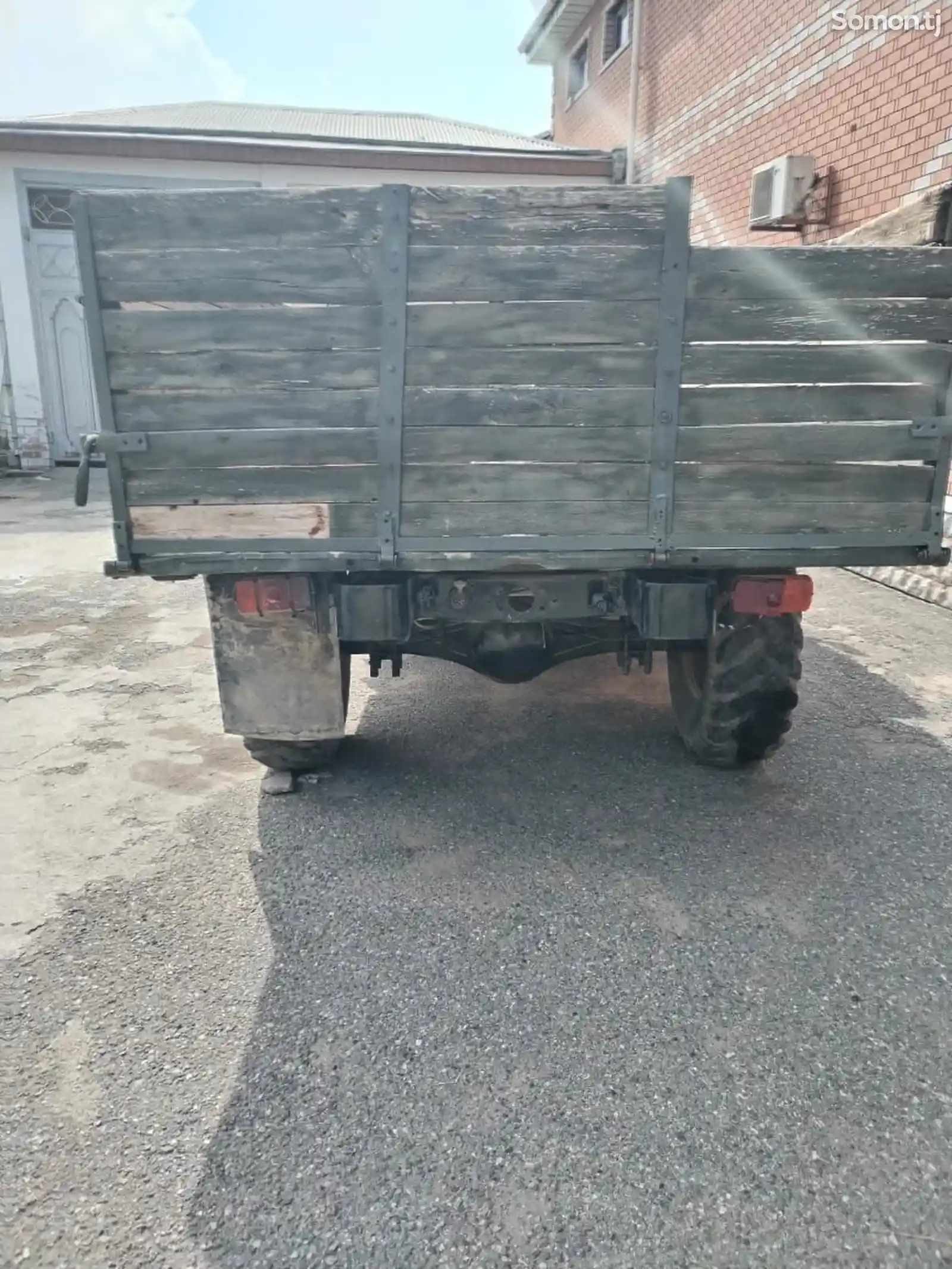 Бортовой грузовик-4