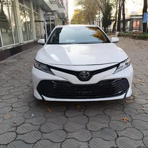 Toyota Camry, 2018