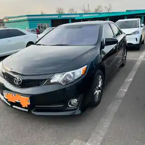 Toyota Camry, 2012