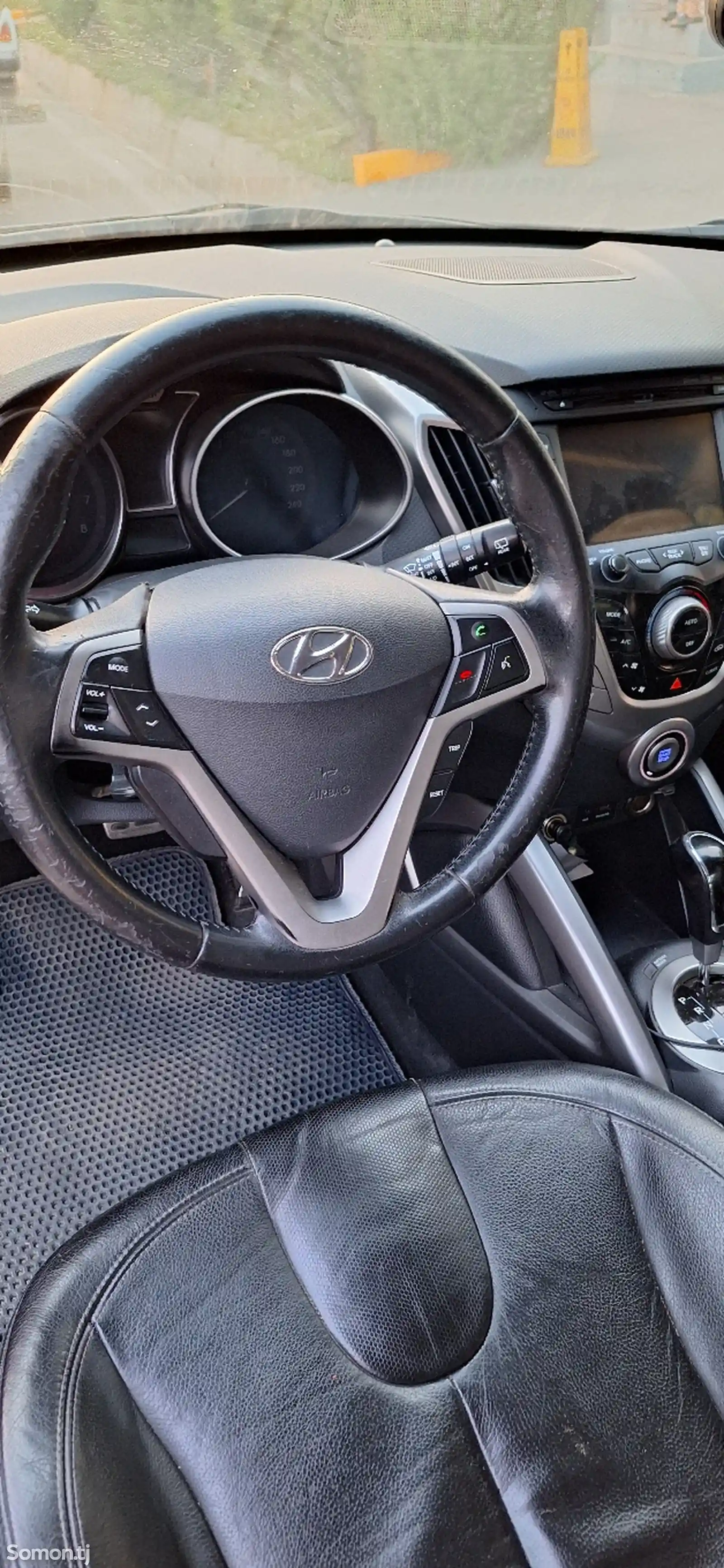 Hyundai Veloster, 2012-4