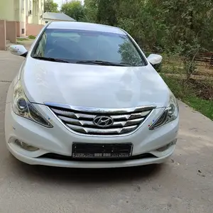 Hyundai Sonata, 2010