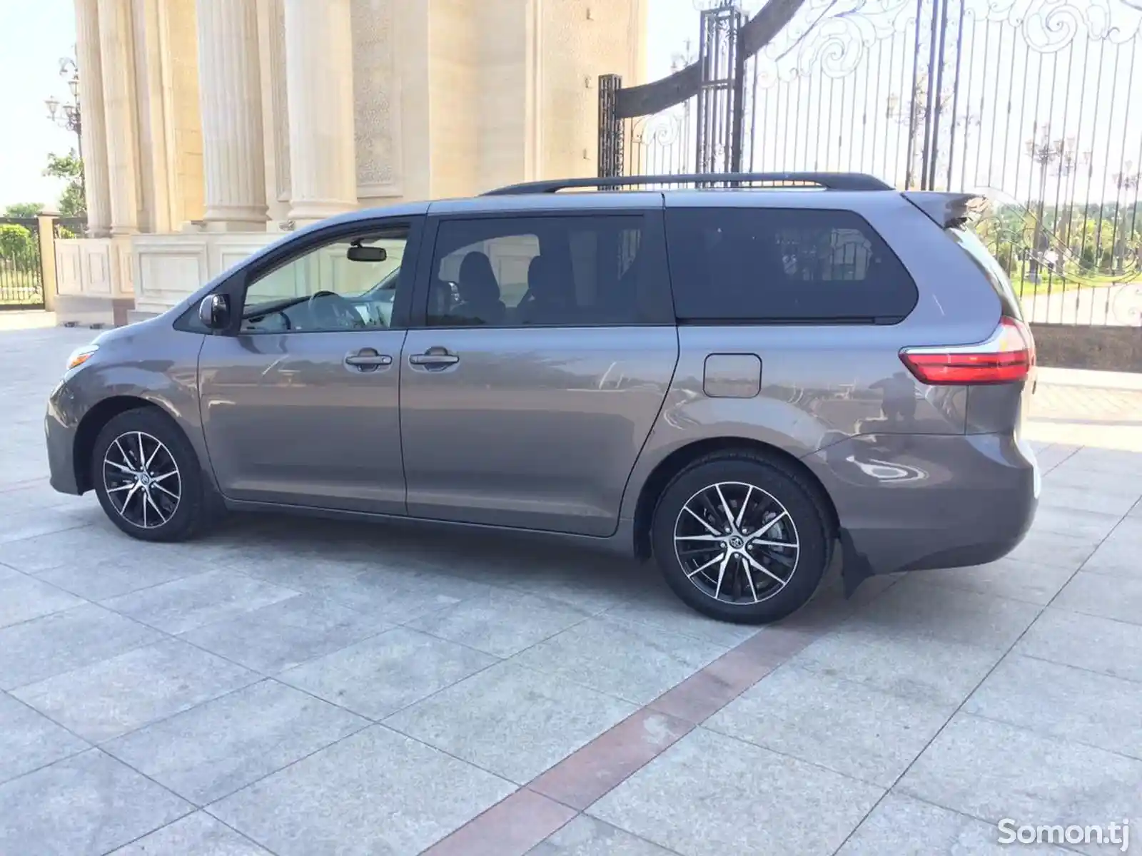 Toyota Sienna, 2015-14