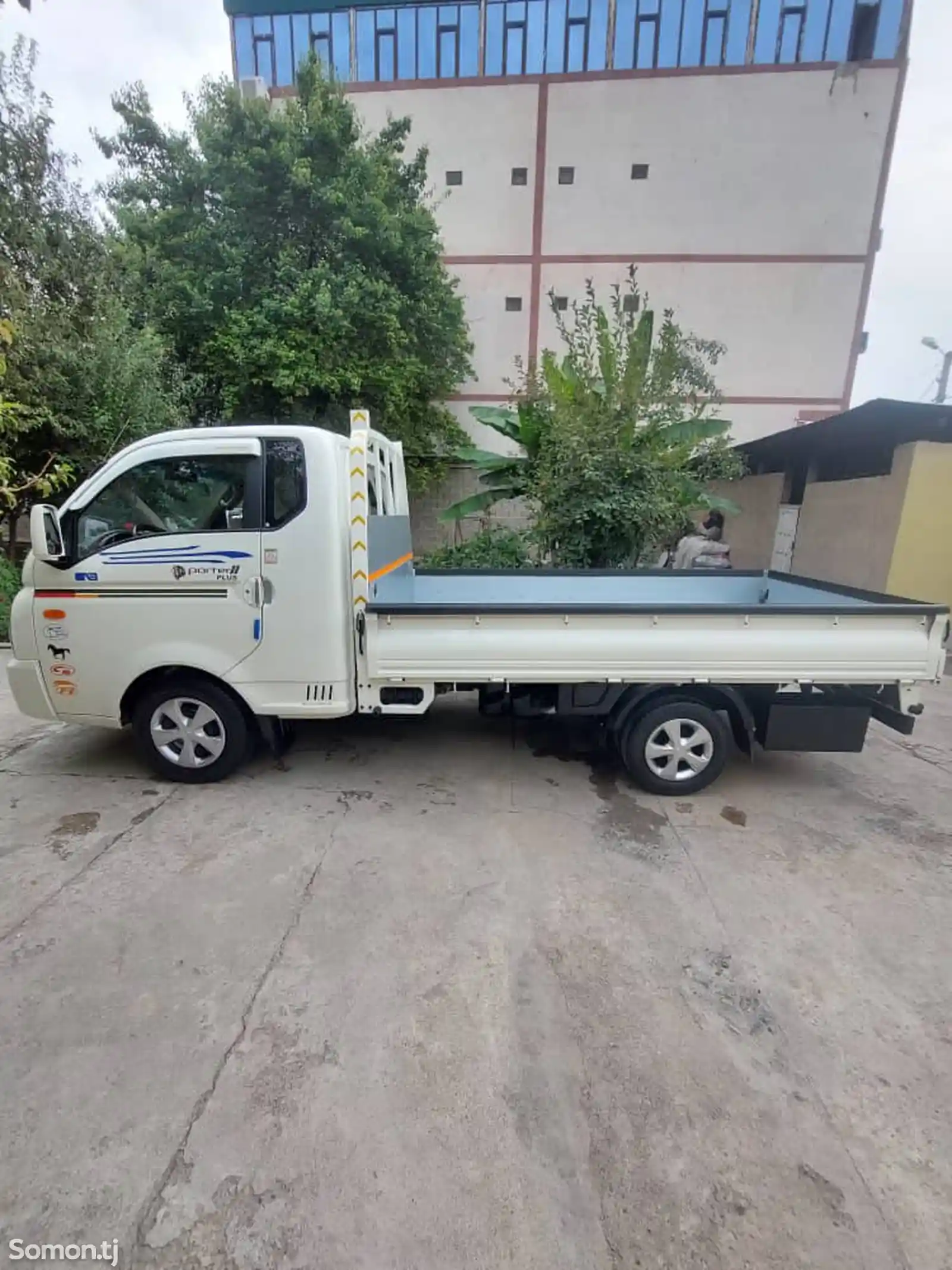 Бортовой автомобиль Hyundai Porter 2 2015-6