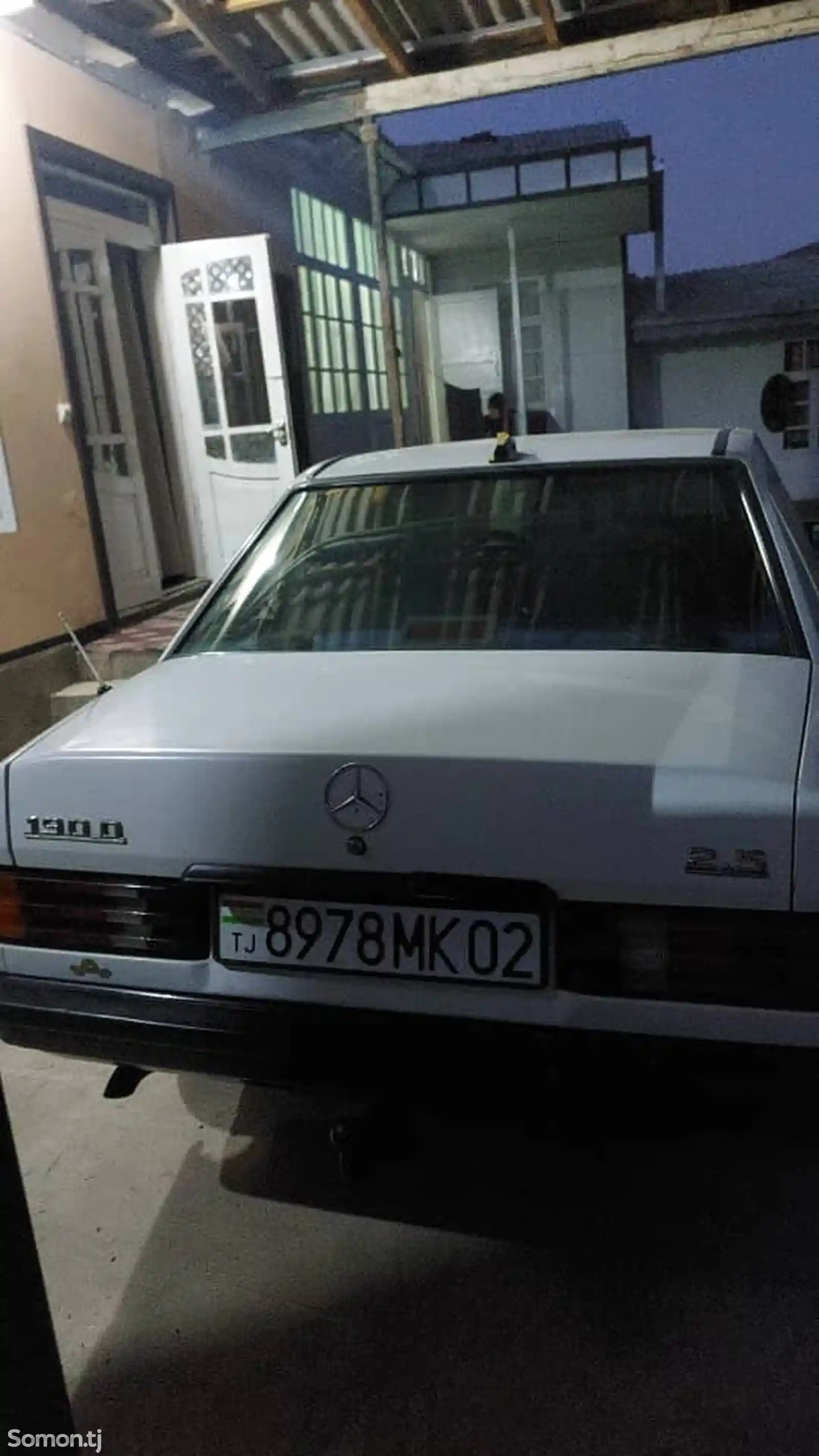 Mercedes-Benz W201, 1988-2