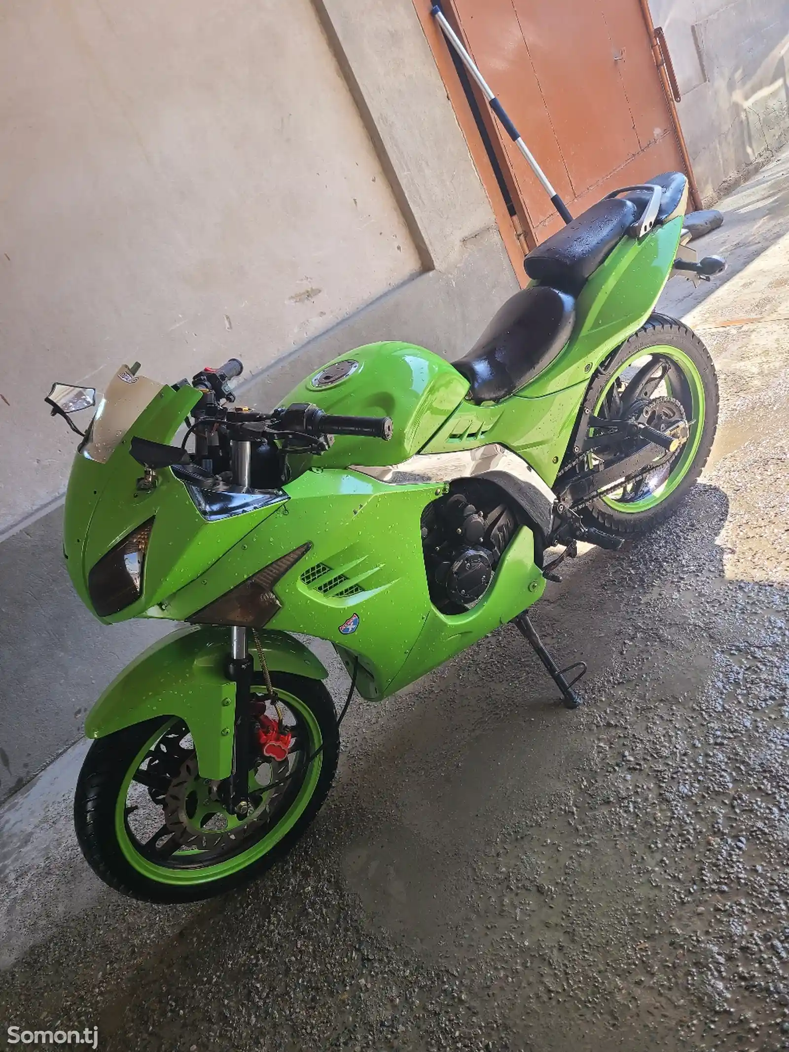 Мотоцикл Honda-1