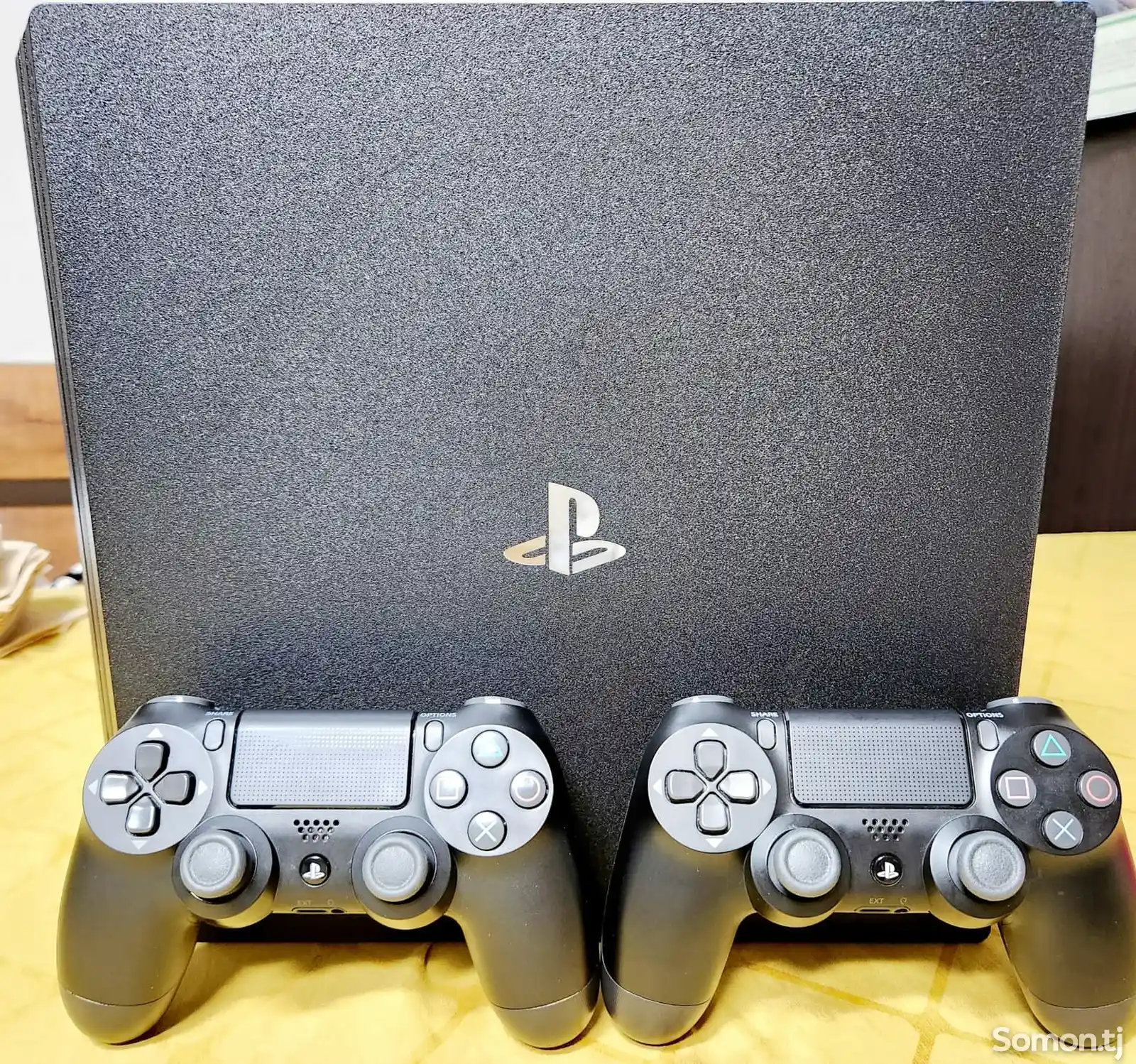 Игровая приставка Sony PlayStation 4 Pro 1Тб-2