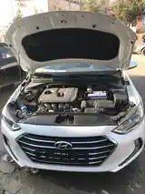 Hyundai Elantra, 2018-7