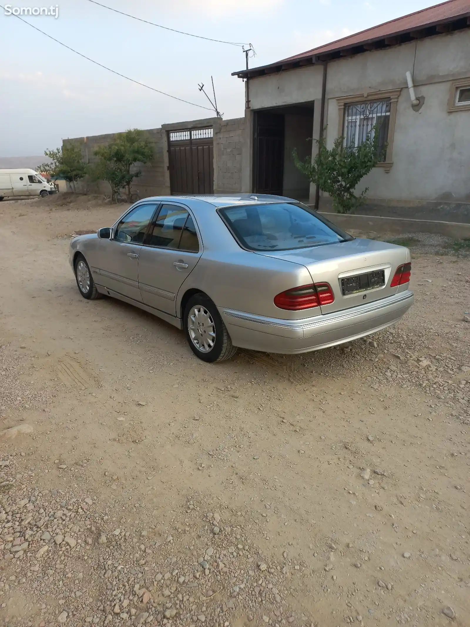 Mercedes-Benz E class, 2001-4