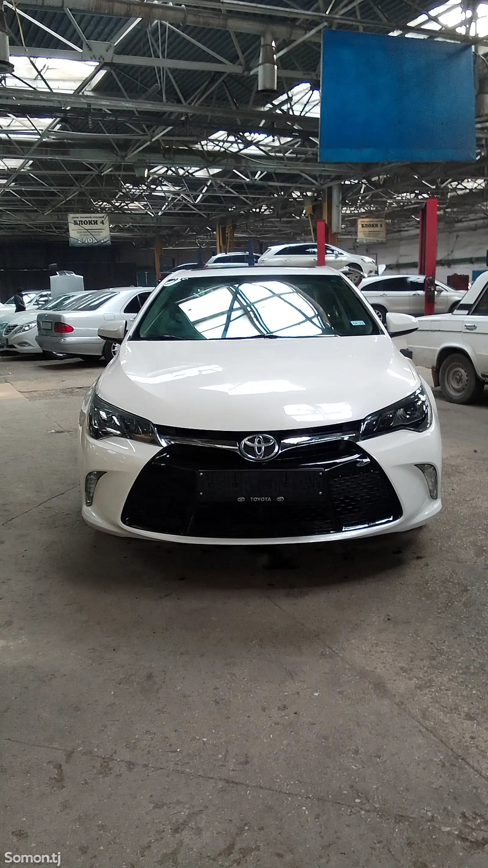 Toyota Camry, 2015-1