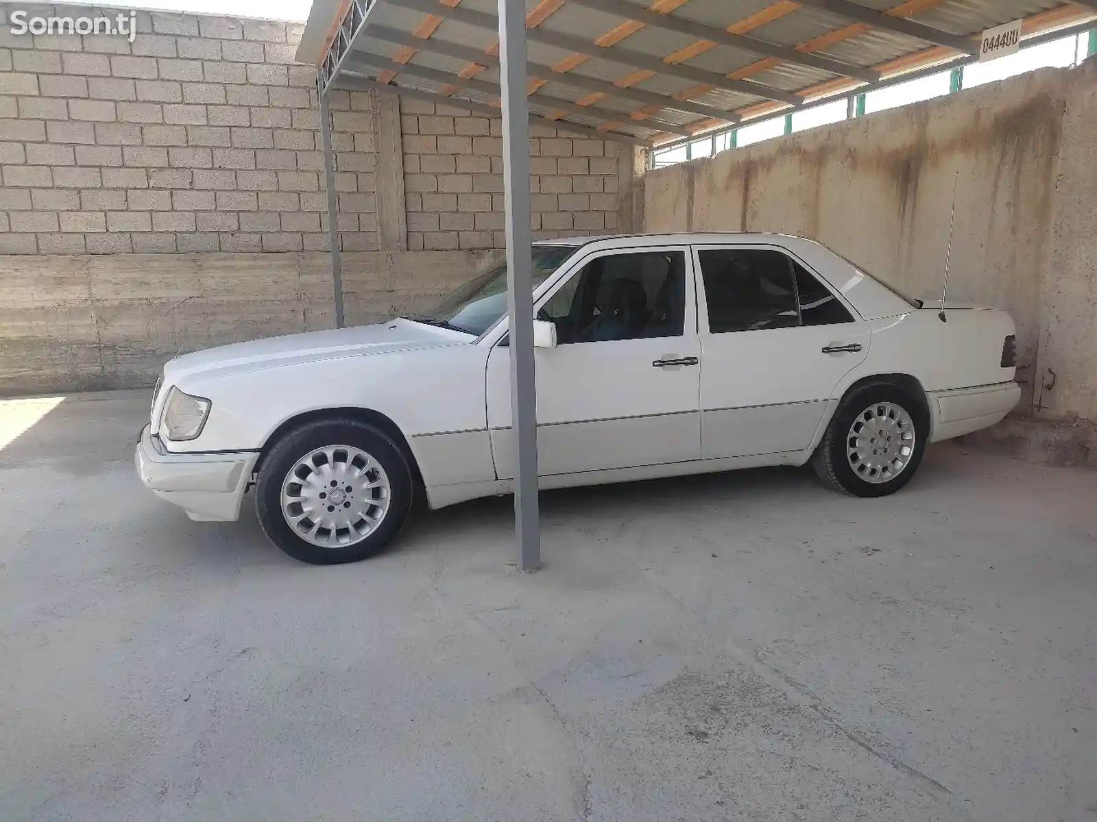 Mercedes-Benz W124, 1994-10