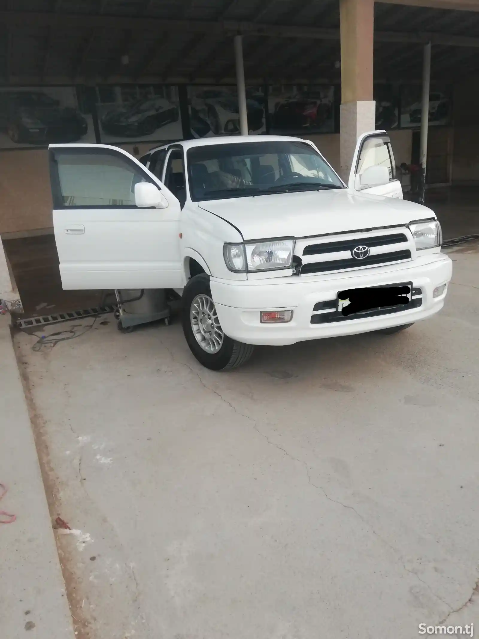 Toyota Hilux Surf, 2000