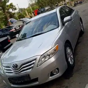 Toyota Camry, 2011