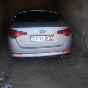 Kia K5, 2011