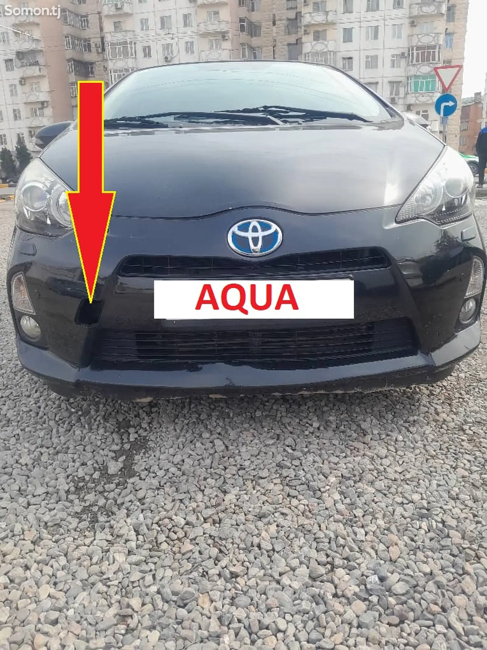 Буксировочная заглушка от Toyota AQUA-1