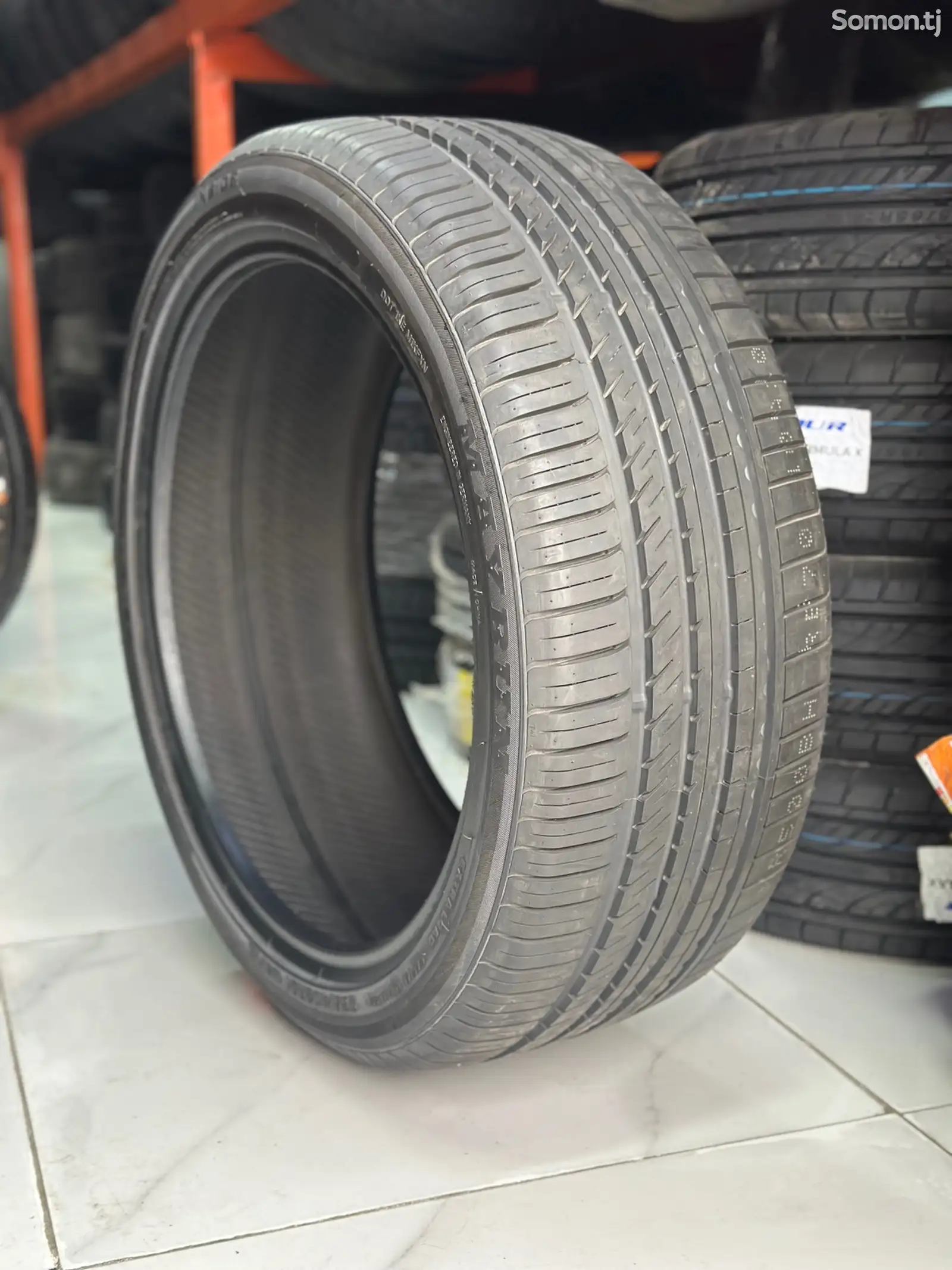 Шины 265/40R21 Mayrun-1