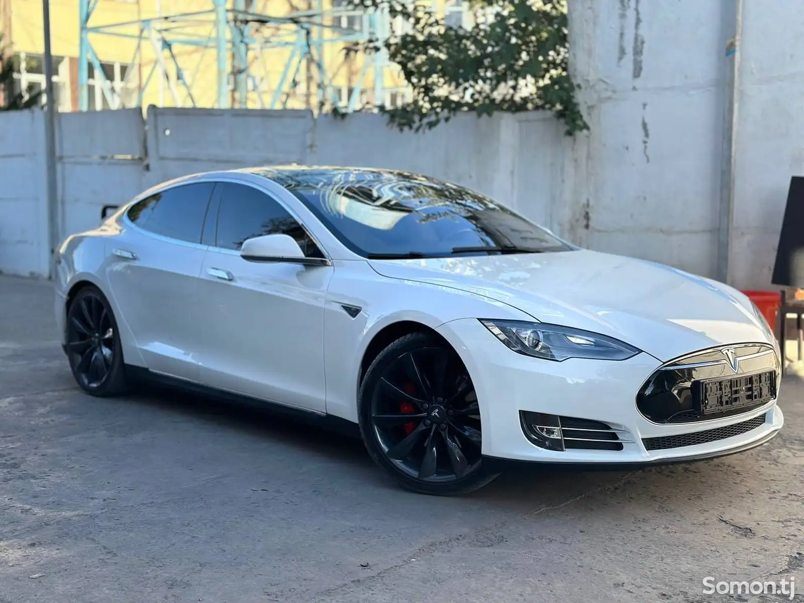 Tesla Model S, 2013-4