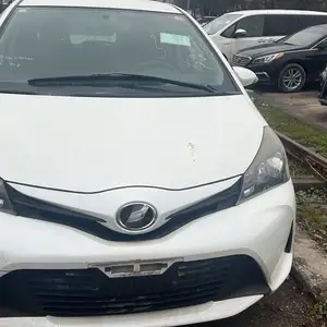 Toyota Vitz, 2015