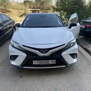 Toyota Camry, 2019