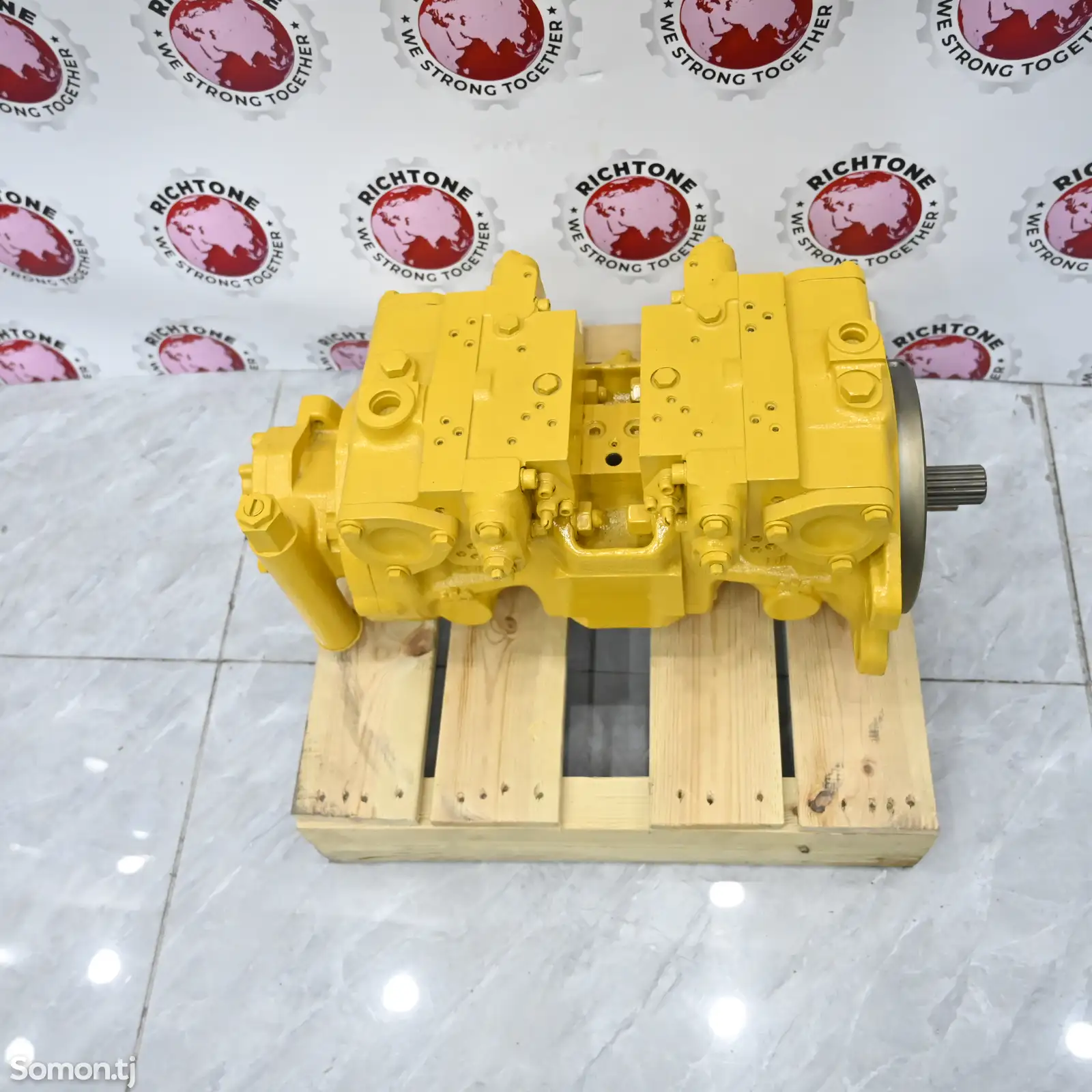 Гидравлический насос Komatsu PC60-5 7042424400-1