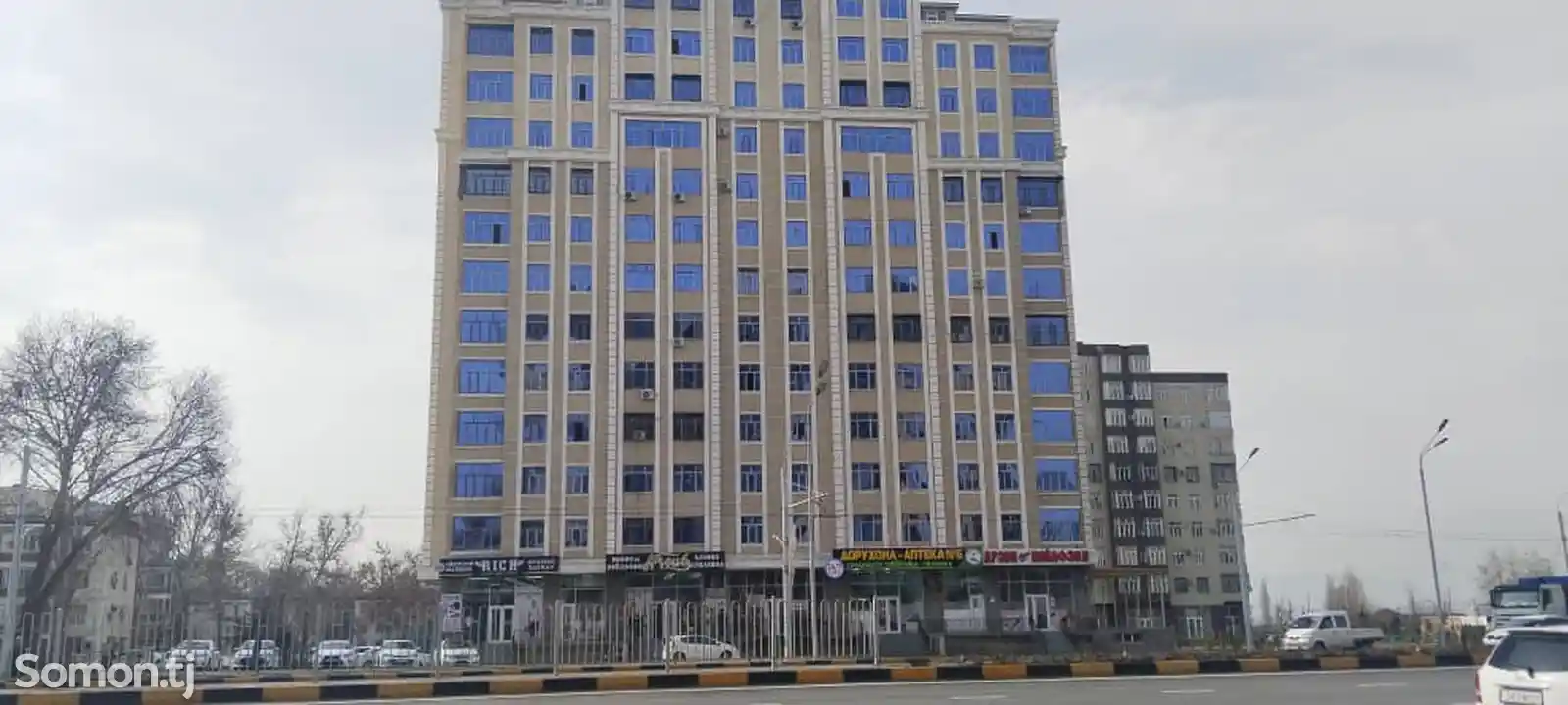 3-комн. квартира, 3 этаж, 102 м², 102мкр-1