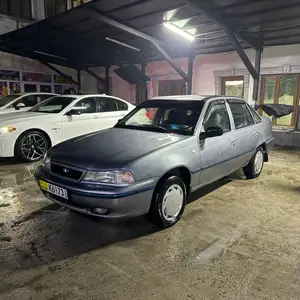 Daewoo Nexia, 1995