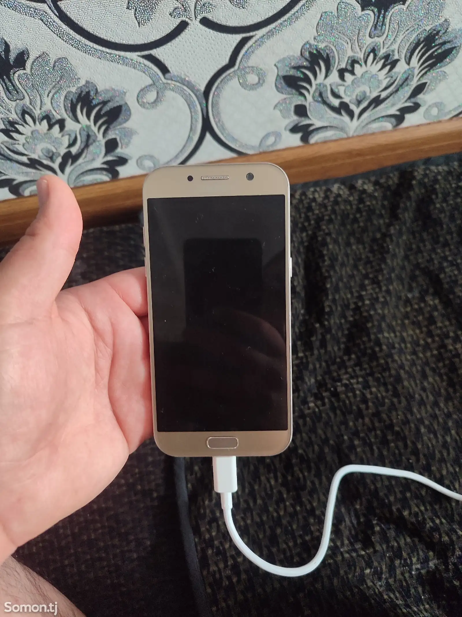 Samsung Galaxy A5 Gold-1